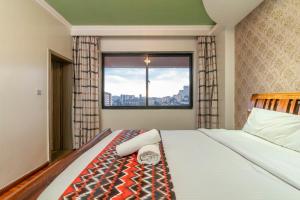 Fabulous Crestpark Penthouse