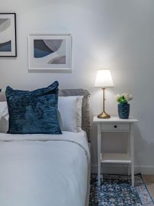 Luxury Urban Elegance Apartment Melbourne CBD