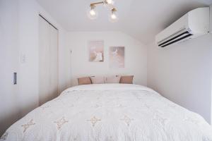 18min to Disney by Taxi Luxury Mattress 3BR 74 square meter