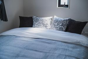 18min to Disney by Taxi Luxury Mattress 3BR 74 square meter