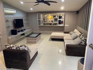Double Storey House at Raja Uda with 3 rooms