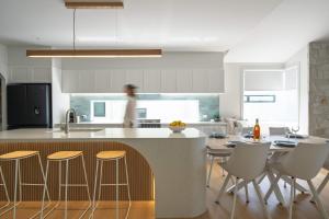 The Tropic - Dicky Beach Escape