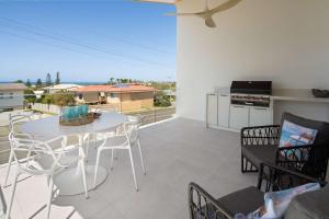 The Tropic - Dicky Beach Escape