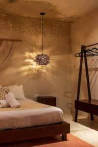 Colonial Downtown Room 10