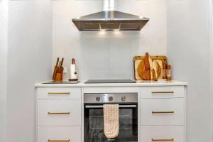 Daisys Beachside Cottage-Picnic Garden & Games