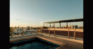 Santa Cruz Suite #19