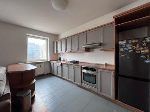 Rooms in WOLA near Rondo ONZ i Daszyńskiego