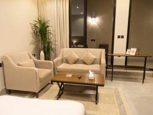 أستديو أنيق 9 بجلسة خارجية تسجيل ذاتي قريب من المطار والوجهات الترفيهية Elegant Studio 9 with Outdoor Seating Self Check in Near Airport and Attractions