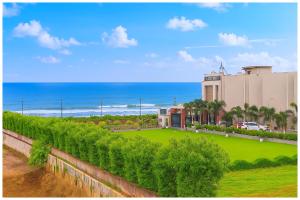 Hotel Nagendra J!K INN Near Sea Beach And Jagannath Temple - Free Public Parking and Wifi Facilities - Air Conditioning Luxury Hotel