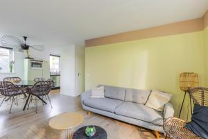 Stylish vacation home with hot tub and sauna