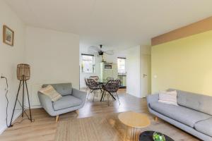 Stylish vacation home with hot tub and sauna