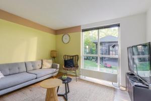 Stylish vacation home with hot tub and sauna