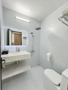 RAW Hostel - Ha Giang Loop Tour & Motorbikes Rental