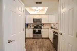 Ocean Village Club R15