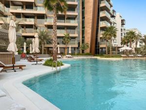FIRST CLASS 4BR Elegant Beach House Retreat