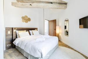 Les Lucioles 8 - Luxury 1 - Bedroom Apartment