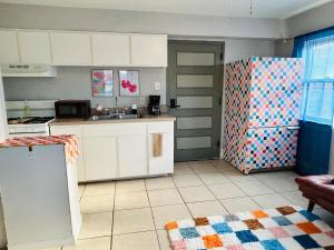 Retro downtown apartment