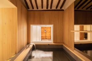 Luxury Hanok Alley Haven