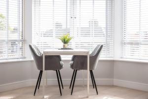 Central Brentwood -Parking -Close to Station -WIFI - 9