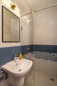 Villa Orla Luxurious 4bhk with Pvt Pool, Lift, Spa