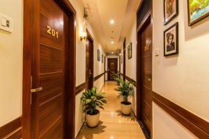 Via Empire Suite