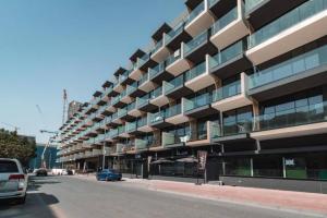 Apartment in Binghatti Crescent, Next to Circle Mall