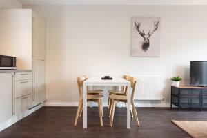 Two Bed Coach House - Fast WiFi - Super-king Bed