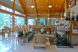 Ridgewood Hotel Baguio near The Mansion