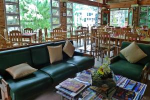 Ridgewood Hotel Baguio near The Mansion