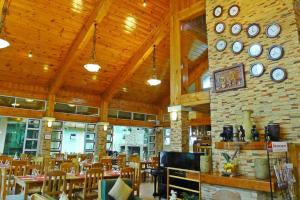 Ridgewood Hotel Baguio near The Mansion