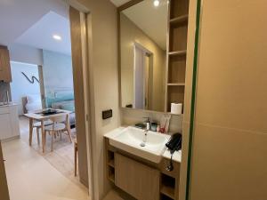 Laguna 3714: 2BR Garden View Rooftop Oasis