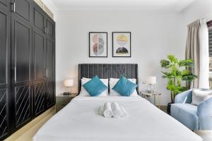 Chic Studio in JVC near Butterfly and Miracle Garden