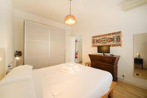 Luminoso appartamento 2BR vicino Trastevere