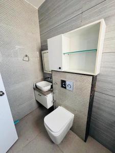 Kamlam Homes - Aura