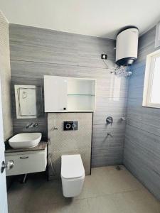 Kamlam Homes - Aura