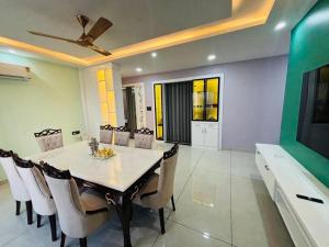 Kamlam Homes - Aura