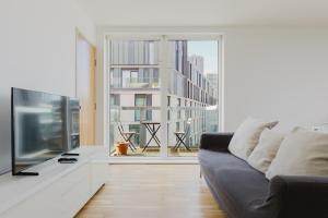 Bright 1BR Flat w Balcony by Old Street Station