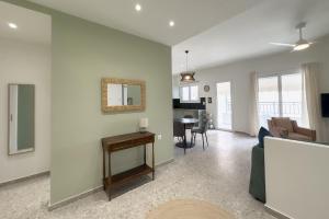 Stylish Home in Petralona