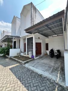 Omah Ambarrukmo Homestay Jogja