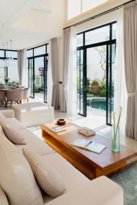 3BR Villa with pool in Ubud Bali ricefield view