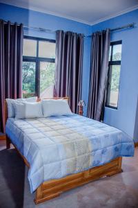 Cozy Double room, Breakfast, Mountain view in Marangu