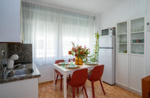 Waou Beach Vibes Torremolinos