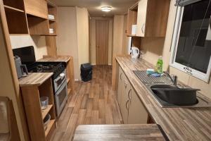 Rubys Place on Lyons Winkups Towyn Sleeps 6