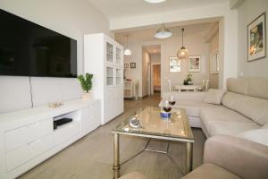 Encanto y Comodidad en Los Remedios - Junto a la Feria de Abril