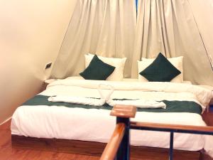 Green Hills Farm & Resorts