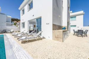 Green Bay Villa 15