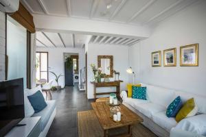 Chris Le Mare Luxury Villa