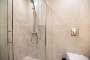 Charming Parisian Flat by Champs Elysées