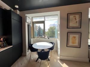 300m to Totteridge and Whetstone Tube Station Modern Living new Flat