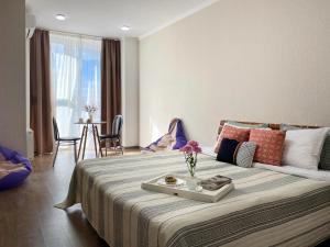 Сонячна 1-кімнатна квартира на Драгоманова 2-Б